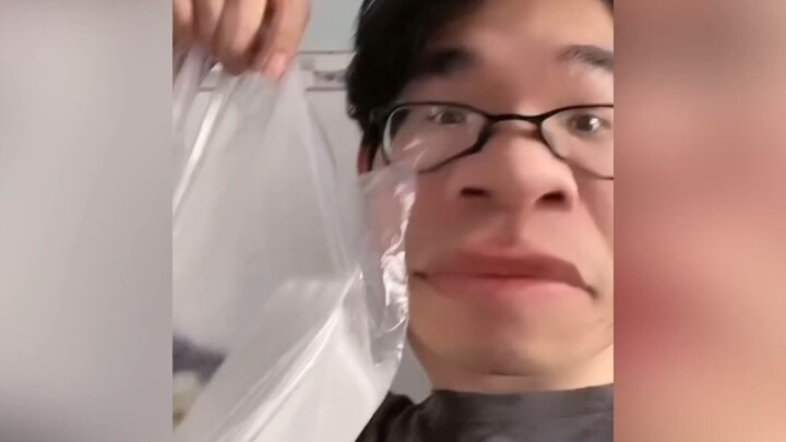 Ủa sao kì vậy