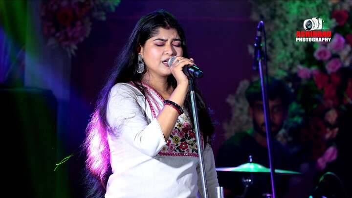 ঝিরি ঝিরি স্বপ্ন ঝরে _ Jhiri Jhiri Swapno Jhore _ Live Singing by Purbasha Banerjee
