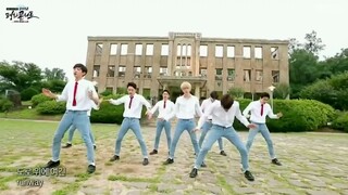 إكسو - النسخة الخارجية الراقصة من "LOVE ME RIGHT"، القميص الأبيض رائع جدًا