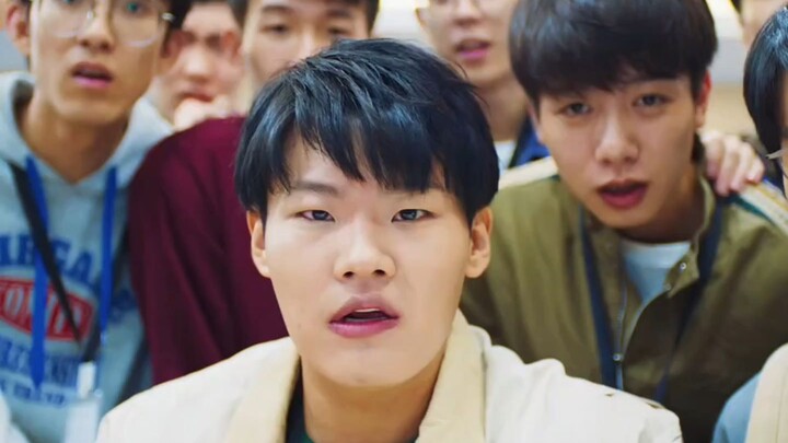 Chàng trai mang theo linh hồn cờ vây nghìn năm đối chiến trực tuyến, tung hoành khắp nơi, gần như vô
