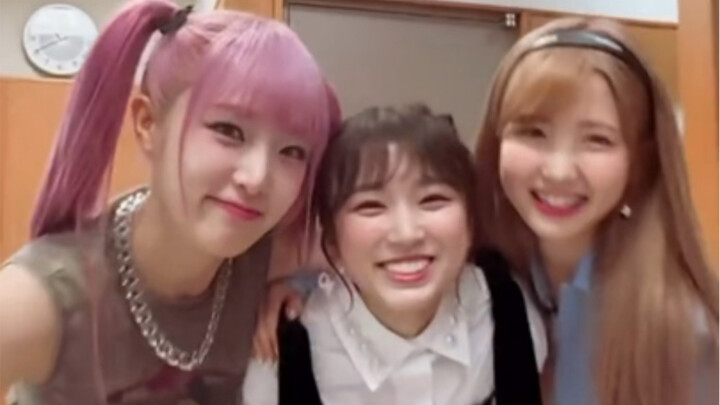 A minute-long smiley challenge from Nako Yena on TikTok