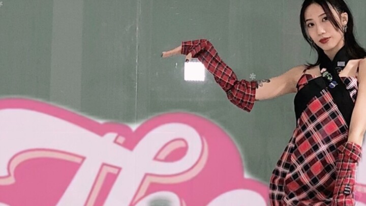 Y｜Saat ini, pakaian harus dibuat sendiri. TWICE single The Feels Full cover lagu