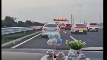 "Bisa terlihat jelas, kalian berdua sangat akrab"