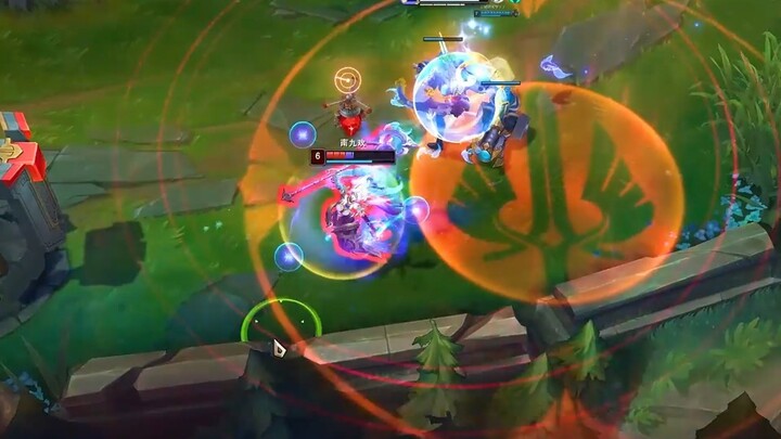 Có con dao đỏ trắng, chỉ muốn nhét luôn cái bánh xe vào miệng đối phương.