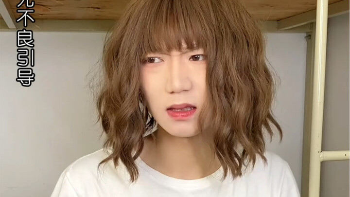 Những "thánh học" trong ký túc xá đại học | Bạn có gặp những "thánh học" như vậy xung quanh mình khô