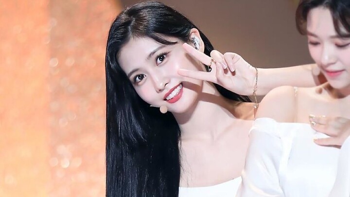 【4K】TWICE - Feel Special MOMO Close-Up Shot 190928 Music Core