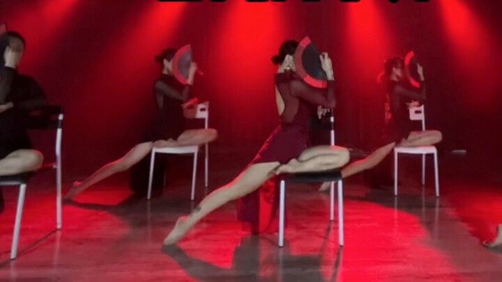 Nanning dances in the clouds, TB shows the ancient style chair dance "Mangzhong"