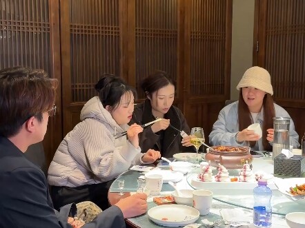 Misunderstood—it's just a little show!