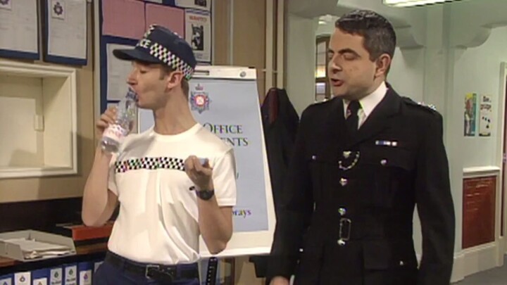The.Thin.Blue.Line.S02E01.720p.AMZN.WEBRip.x264-GalaxyTV