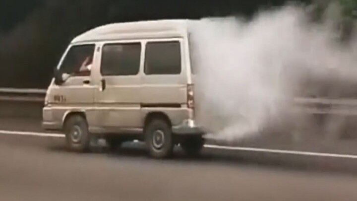 Wuling Hongguang: If the car isn't good, don't blame the road for being uneven!!