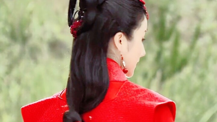 No wonder everyone says her plastic surgery failed—she was a real classic beauty before!