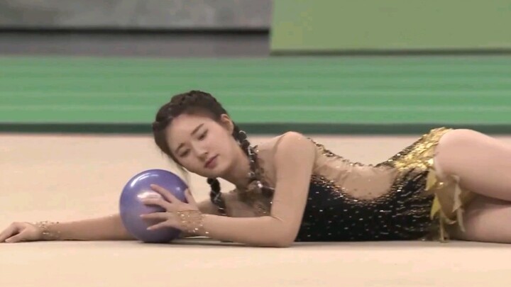 [UHD 1080p] นี่คือยิมนาสติกลูกบอลที่ทำให้จ้าวลู่ซีโด่งดังใช่หรือไม่?