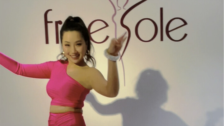 Pink Lady makes girls glow with belly dance