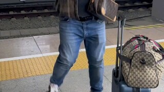 ไม่รู้ว่าถนนเซ็นทรัลจะสามารถขับรถพ่วงครึ่งได้หรือเปล่า