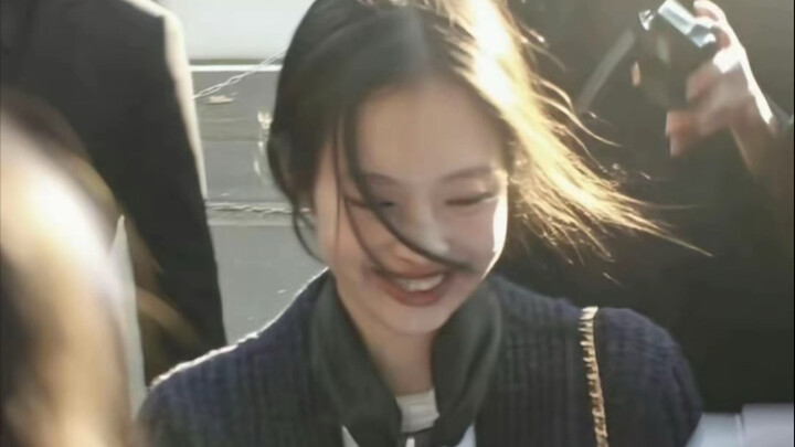 It seems her solo not only successfully kicked off the group’s solo journey but also set the pace fo