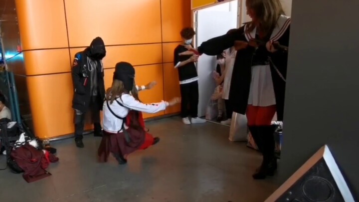 [เหมาจื่อ ทูไห่] นายพลฤดูหนาวแห่งจักรวรรดิอูร์ซัสแสดงท่าเต้นฮาร์ดเบสสุดมันส์~ (นิทรรศการการ์ตูนหิ่งห