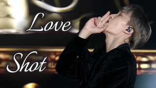 【4K LIVE】Epic Live Performance! EXO's "Love Shot" (181225)
