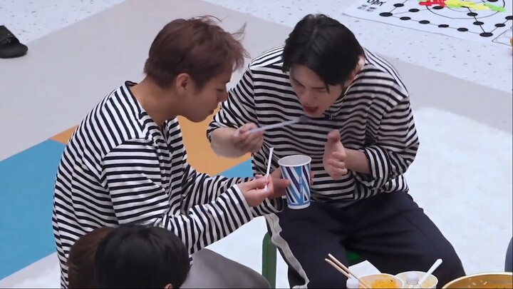 Wanna One Go Back to Base Ep.04