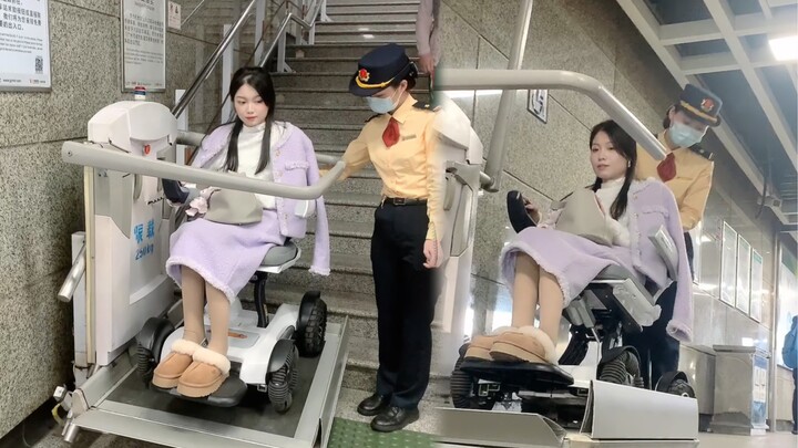 Wheelchair-bound girl rides Guangzhou Metro; thumbs up for this humane service!