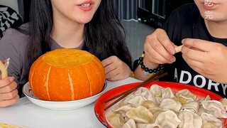 #Cod Sausage I thought Mom only had a soft spot for Binbin—almost missed out on Mom’s treats! #Bounc