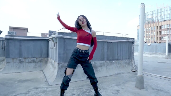 Yang Tier｜Lagu debut girl grup baru SM aespa, Black Mamba, dengan gerakan kamera yang sama, di-remak