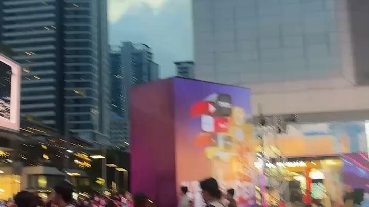 “外界的声音只是参考，学会与许多声音共存，但不被其左右”～🥁🎧🎸