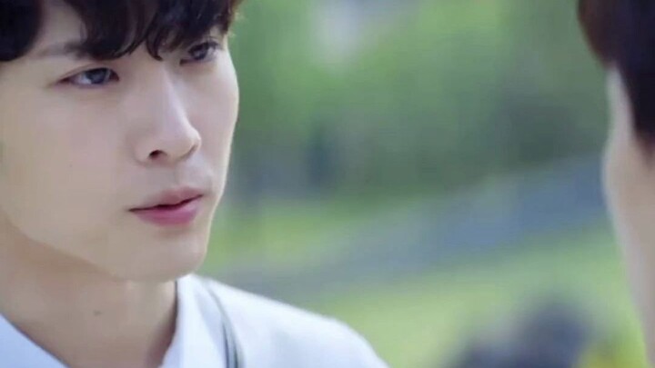 The young master, having learned that the male lead chose to stay with his golden spoon, experienced
