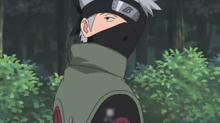 The Root's Anbu are spying on Naruto and Konohamaru, and Kakashi shows them the female version of Na