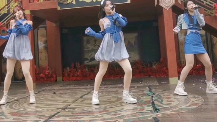 My girlfriend took me to Chimelong to watch Angel Girls Xiaoyu on Valentine's Day!