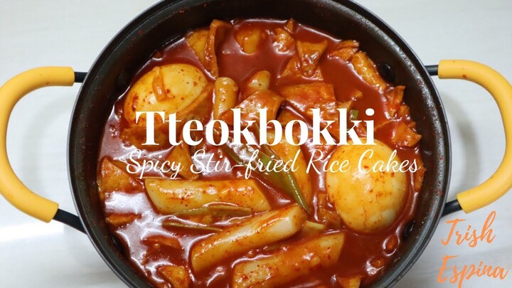 Tteokbokki (Korean Spicy Stir-fried Rice Cake)