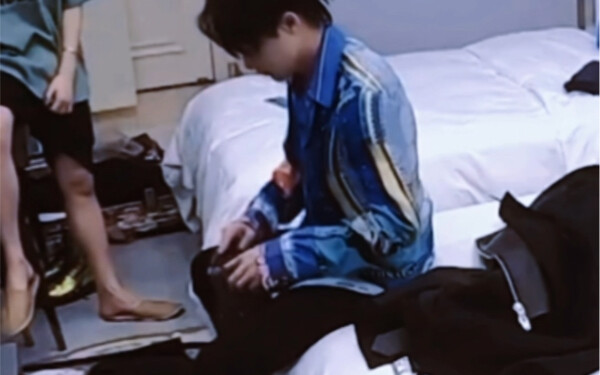 没有放慢，为什么看他晃晃荡荡慢悠悠的感觉很解压