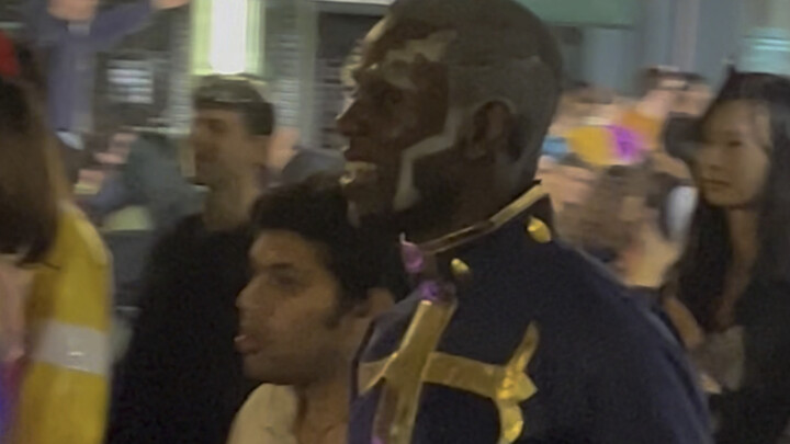 บาทหลวงในวันฮาโลวีนที่นิวยอร์ก #โจโจ้ #บาทหลวง