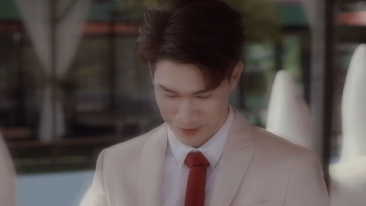 He is an elite man in front of people, he likes to seduce his husband when he is drunk / Thai drama 