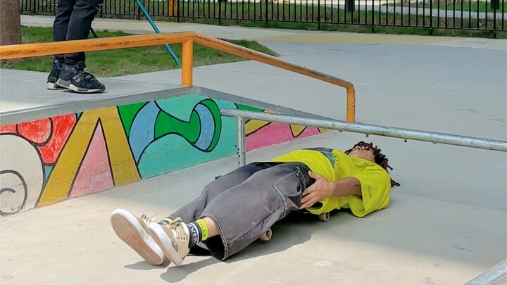 Why is there a pole on the road? How can I get across?