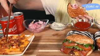 Burger 3 vị, mực chiên, khoai chiên và gà viên chiên 2 #amthuc