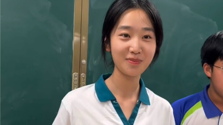 Saving the day as a high schooler back at my old middle school is so awesome!!