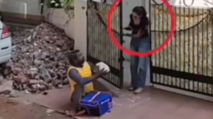 Melihat semua ini sangat menyedihkan.