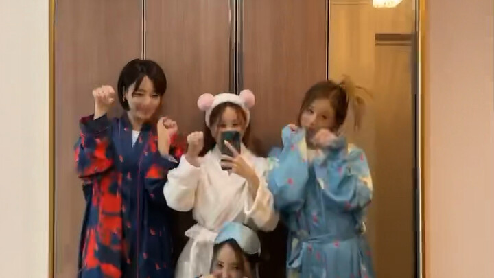 Chia sẻ một buổi tụ tập của hội chị em ✌️