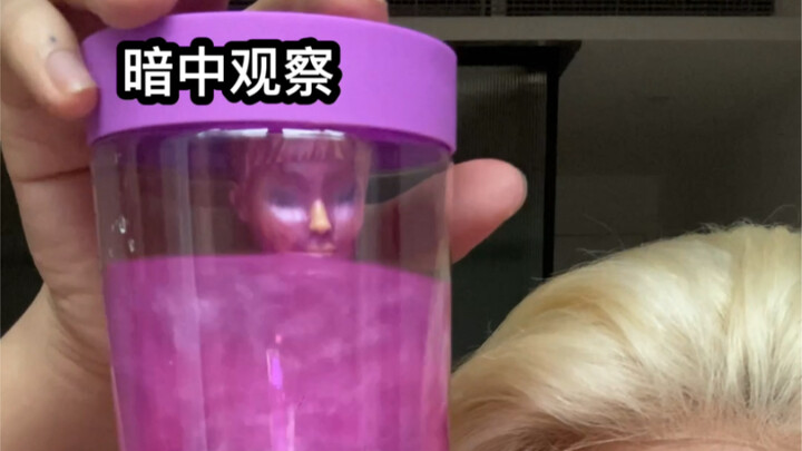 Opening Barbie blind boxes at home—pretty creepy, so ugly I'm just throwing them away.