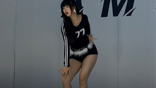 谁借我条开衩长裙！！！！
