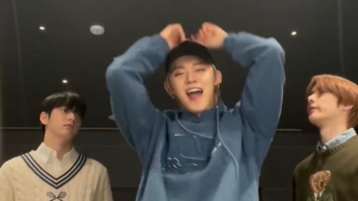 没被选择会疯掉的小猪 被选择了以后也会疯掉的小猪😂🤣三个视频连在一起看是什么连续剧吗 xs