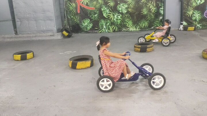 girly race