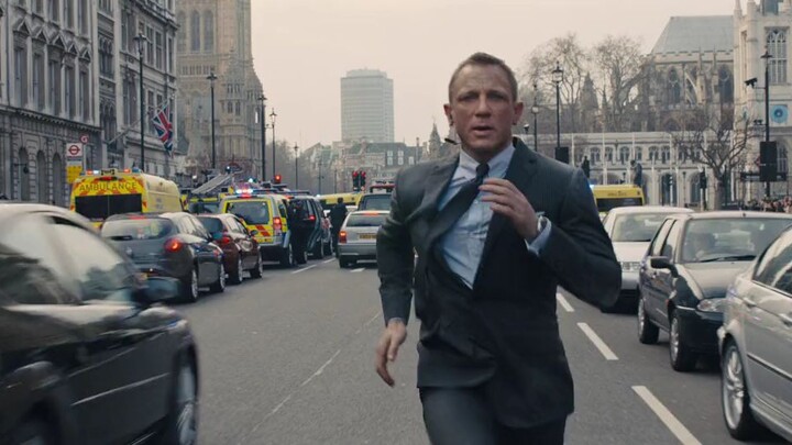 SKYFALL ( Action Movies ) Daniel Craig