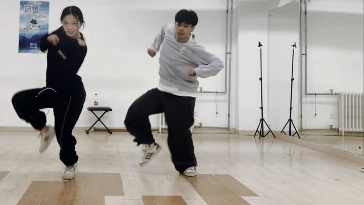 [Kru FL Universitas Peking] Saat kapten jazz dan hiphop memimpin pelatihan tim bersama