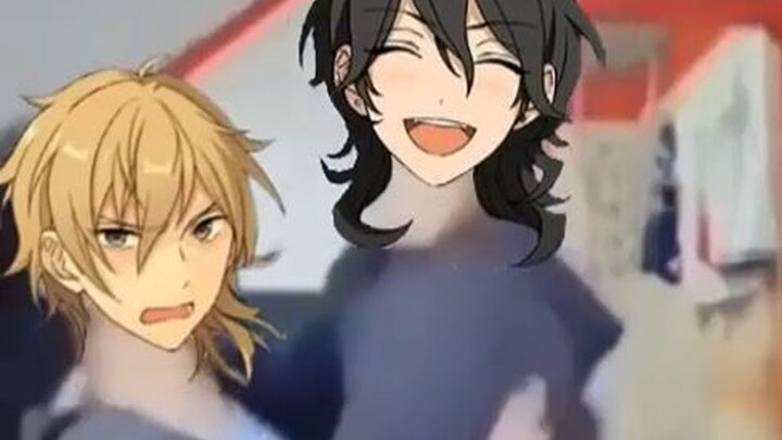 Throwing Cats Turns into Xiao Ling