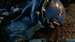 A human being accidentally killed a sea monster and was retaliated against. Feng Yuan whipped Zhu Xi