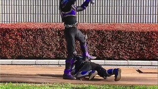 你偷袭谁不好，非要偷袭这个疯子