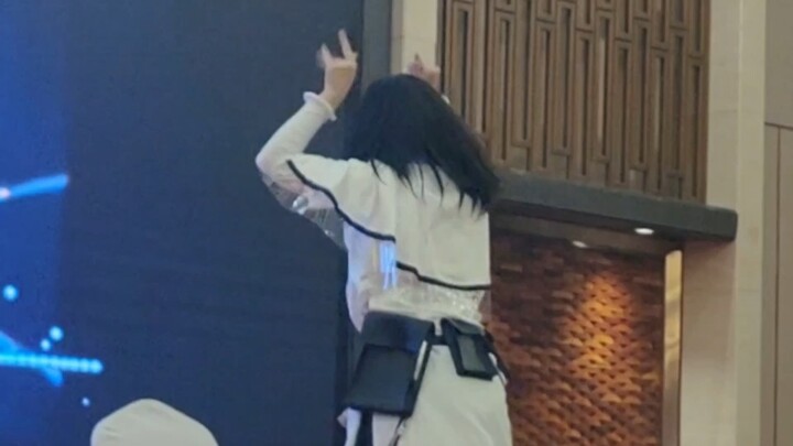 When you remix Priscilla’s “Cute Girlfriend” dance