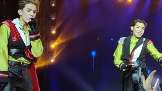 ชนะ - กด HIT PLAY PHP FANCAM - TUGATOG PH CONCERT MOA ARENA - 220715 - FAN BOY DOLL ARCH