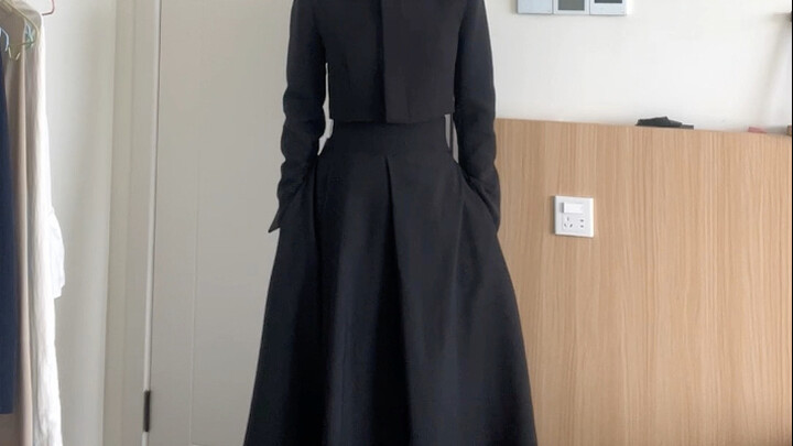 Quần áo có phom dáng đẹp thì chẳng cần trang điểm làm gì!